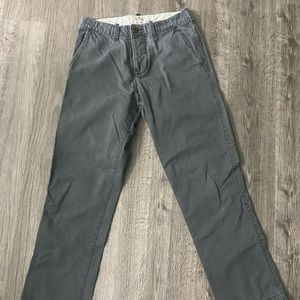 Size 28x30 men’s grey khaki pants. good condition